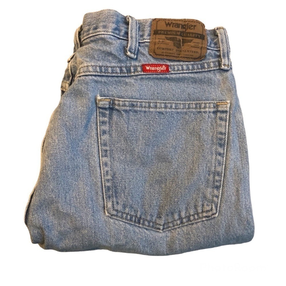 Wrangler Regular Fit Light Wash Jeans - 36/30